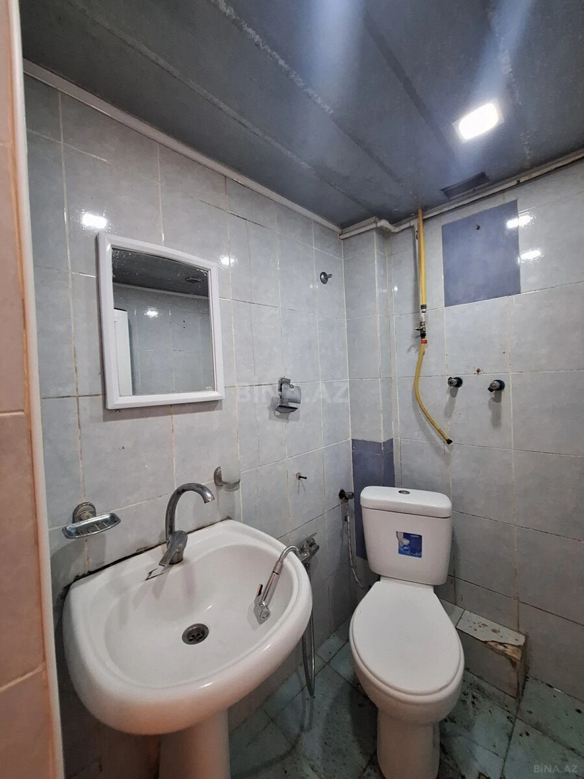 Kirayə verilir 2 otaqlı mənzil 45 m²