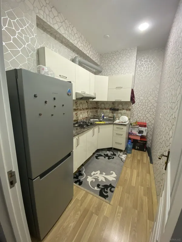 Kirayə verilir 2 otaqlı mənzil 60 m²