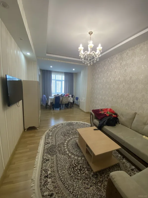 Kirayə verilir 2 otaqlı mənzil 60 m²