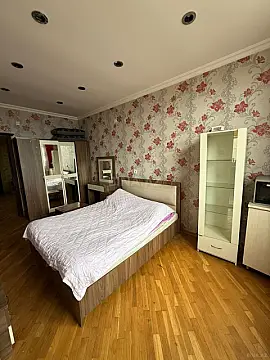 Kirayə verilir 3 otaqlı mənzil 105 m² — Bakı 3 otaq 105.00 m²