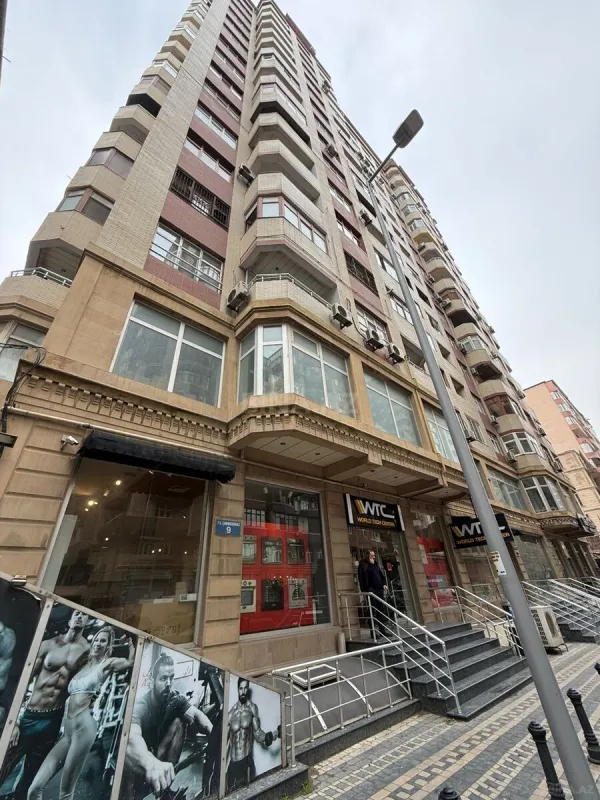 Kirayə verilir 3 otaqlı mənzil 105 m²
