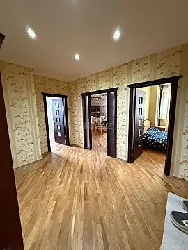 Kirayə verilir 3 otaqlı mənzil 105 m²