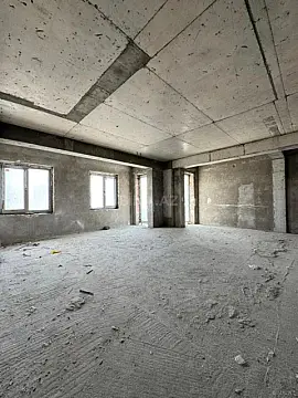 Satılır 3 otaqlı mənzil 184 m²