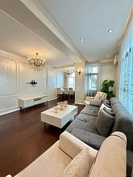 Satılır 3 otaqlı mənzil 135 m²