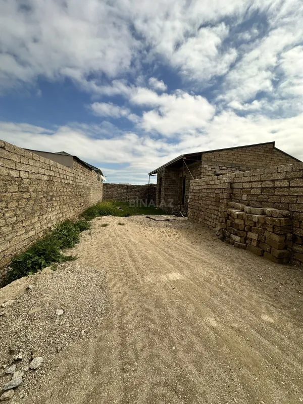 Satılır 3 otaqlı həyət evi 140 m²