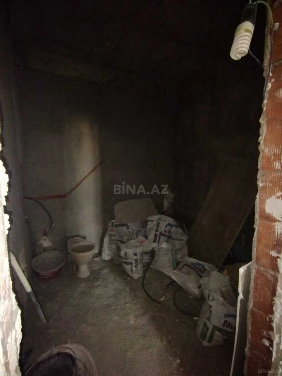 Satılır 2 otaqlı mənzil 85 m²