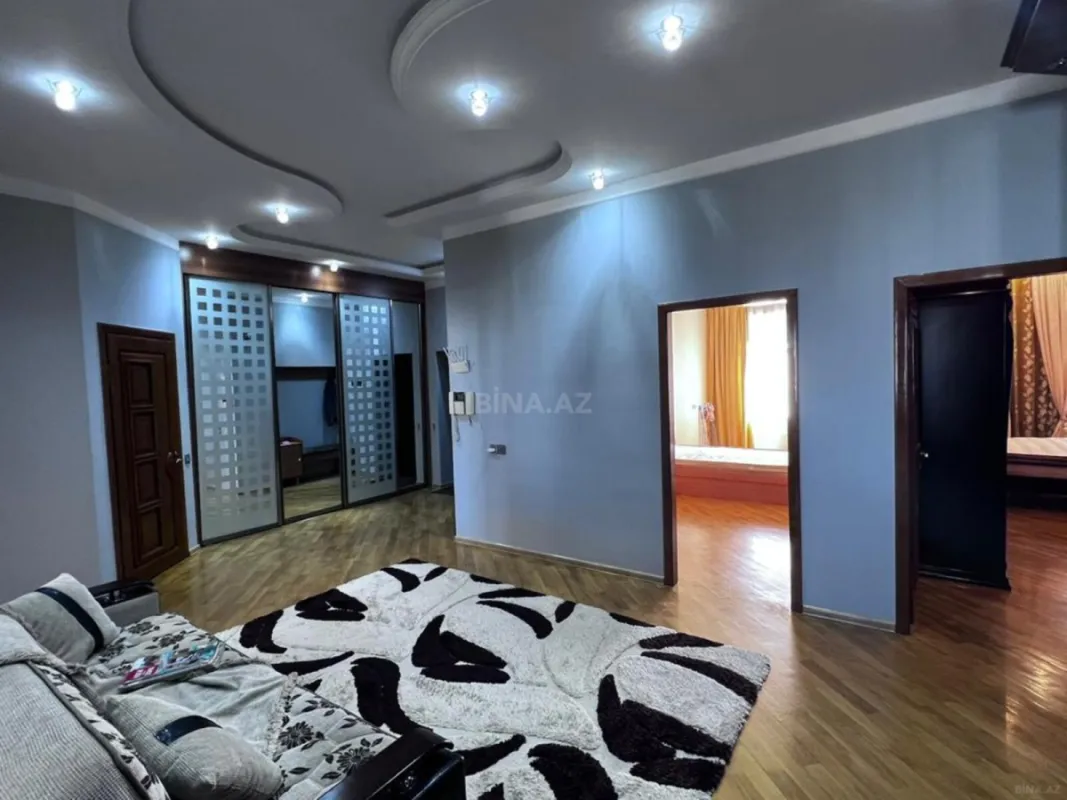 Kirayə verilir 3 otaqlı mənzil 145 m²