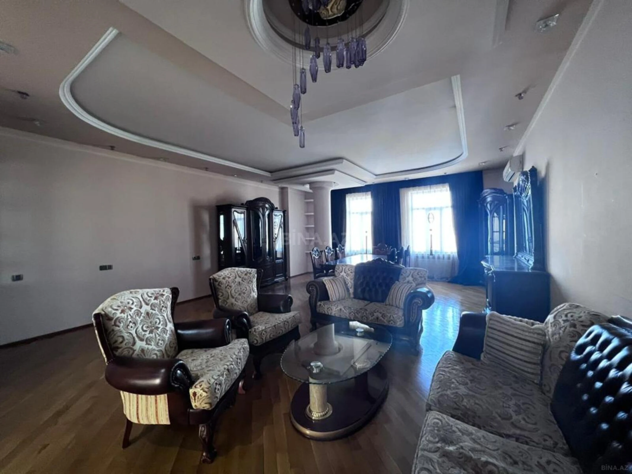 Kirayə verilir 3 otaqlı mənzil 145 m²