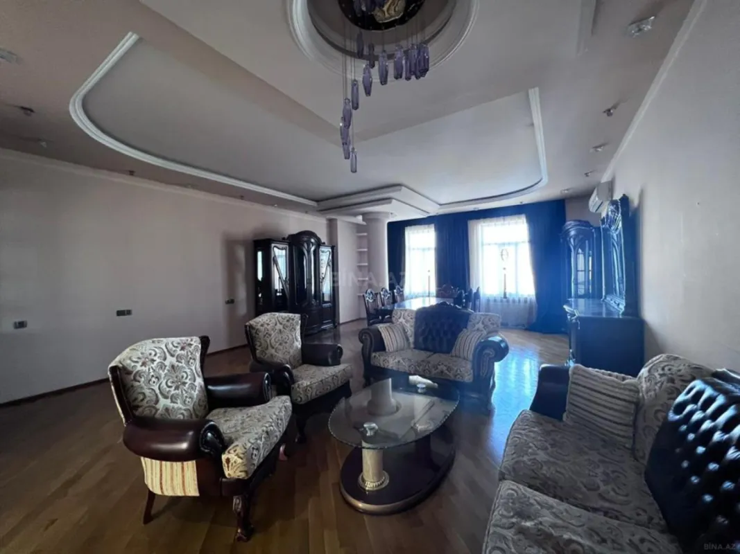 Kirayə verilir 3 otaqlı mənzil 145 m²
