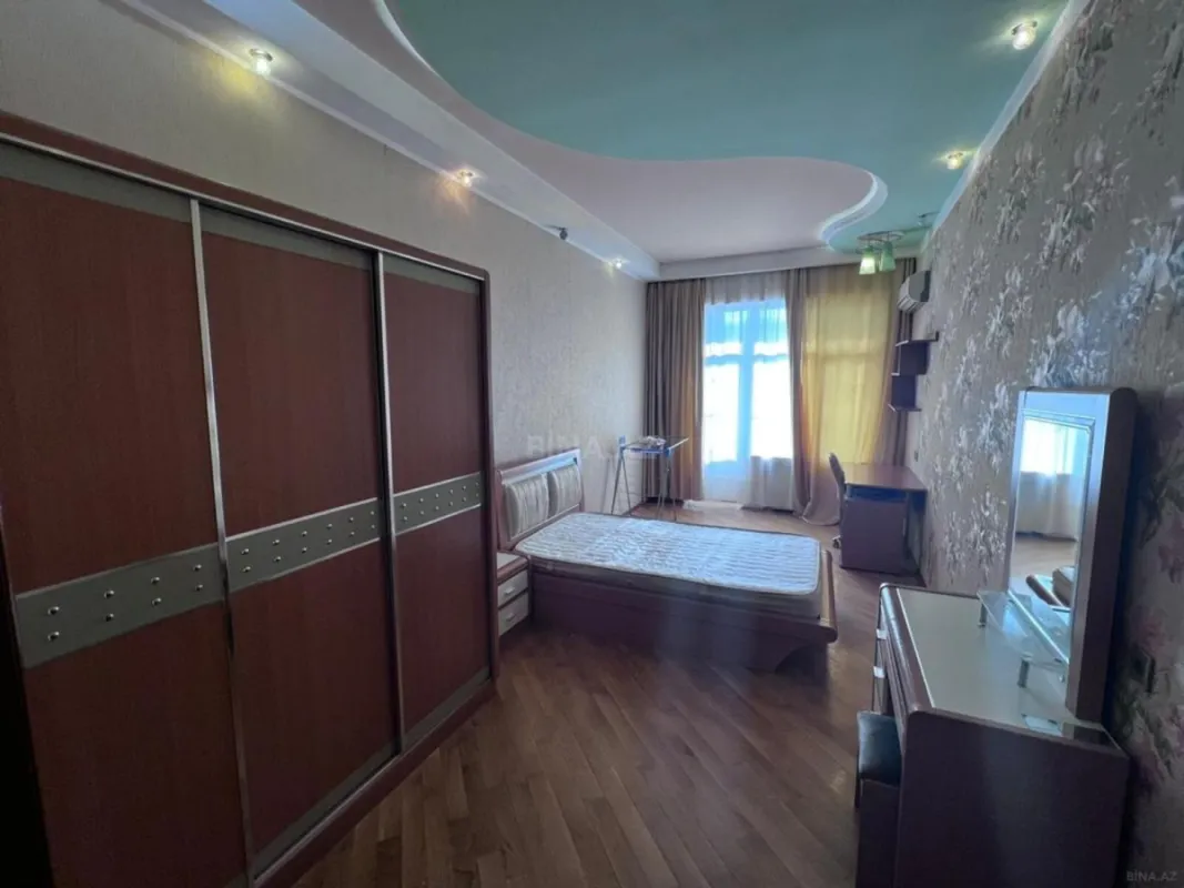 Kirayə verilir 3 otaqlı mənzil 145 m²