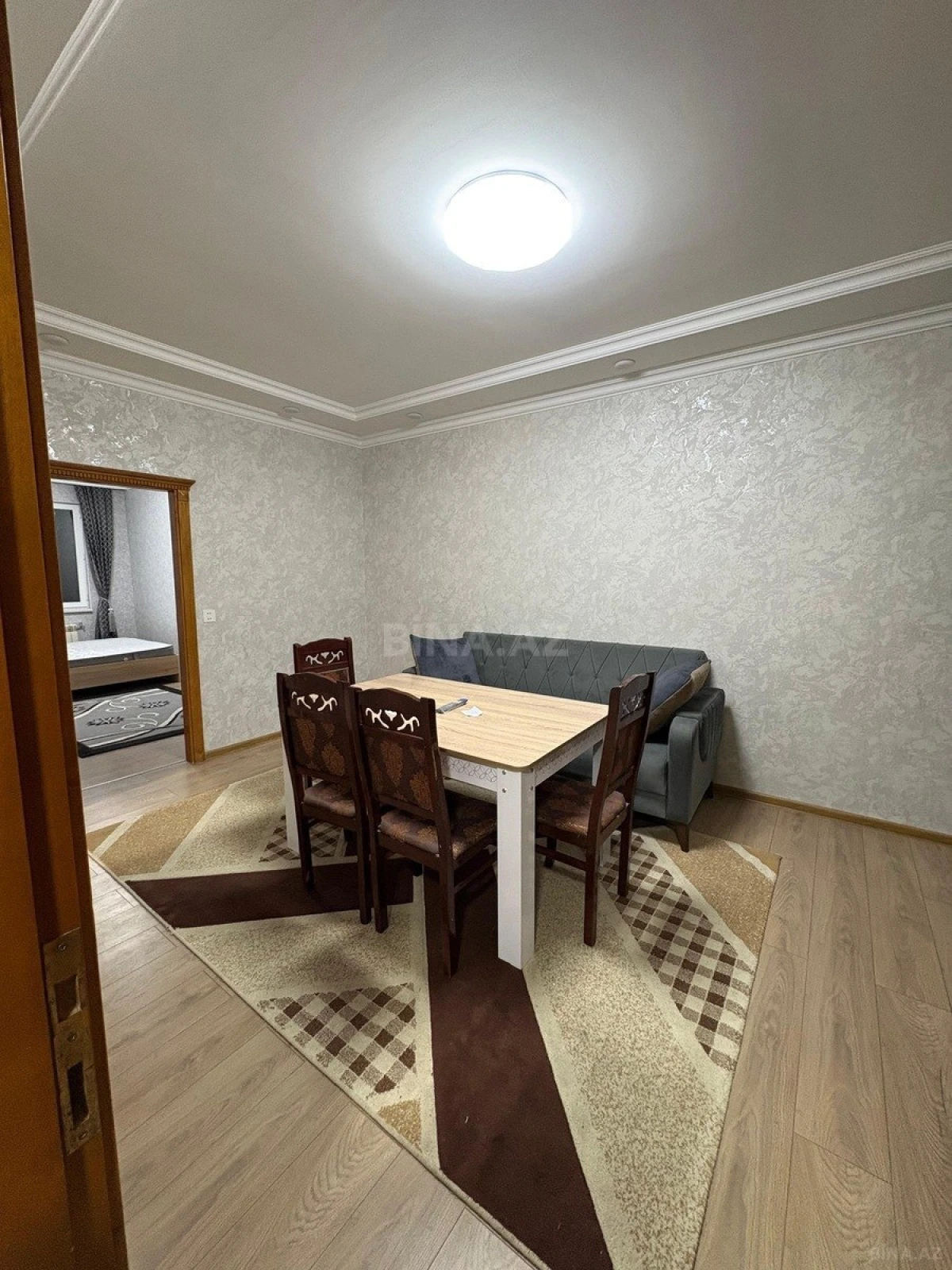 Kirayə verilir 2 otaqlı mənzil 55 m²