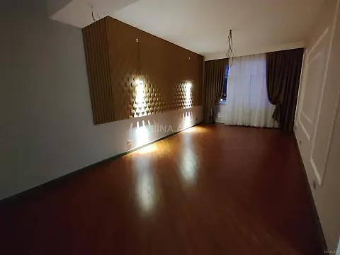Satılır 3 otaqlı mənzil 117 m²