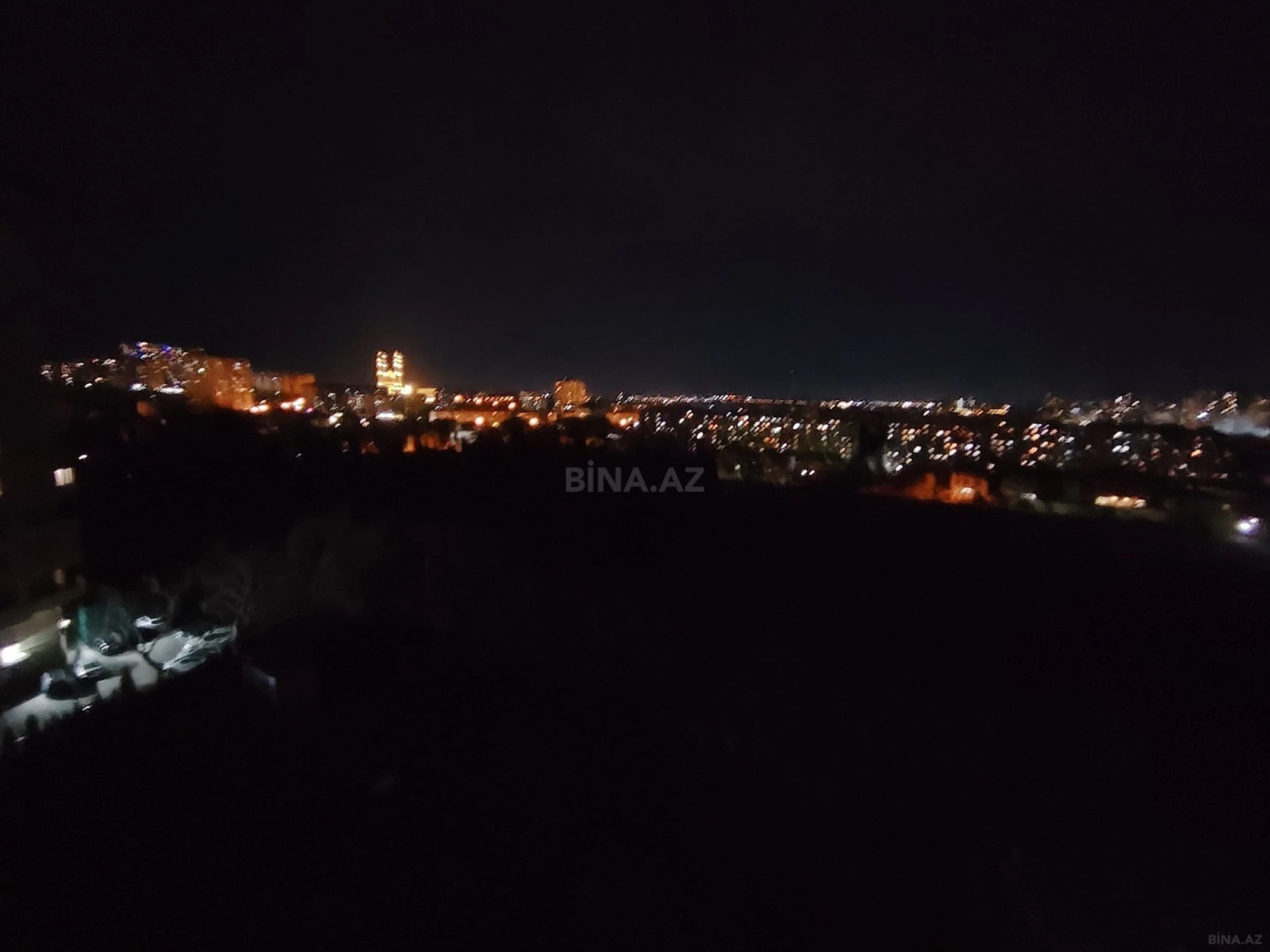 Satılır 3 otaqlı mənzil 117 m²