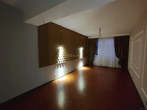 Satılır 3 otaqlı mənzil 117 m²