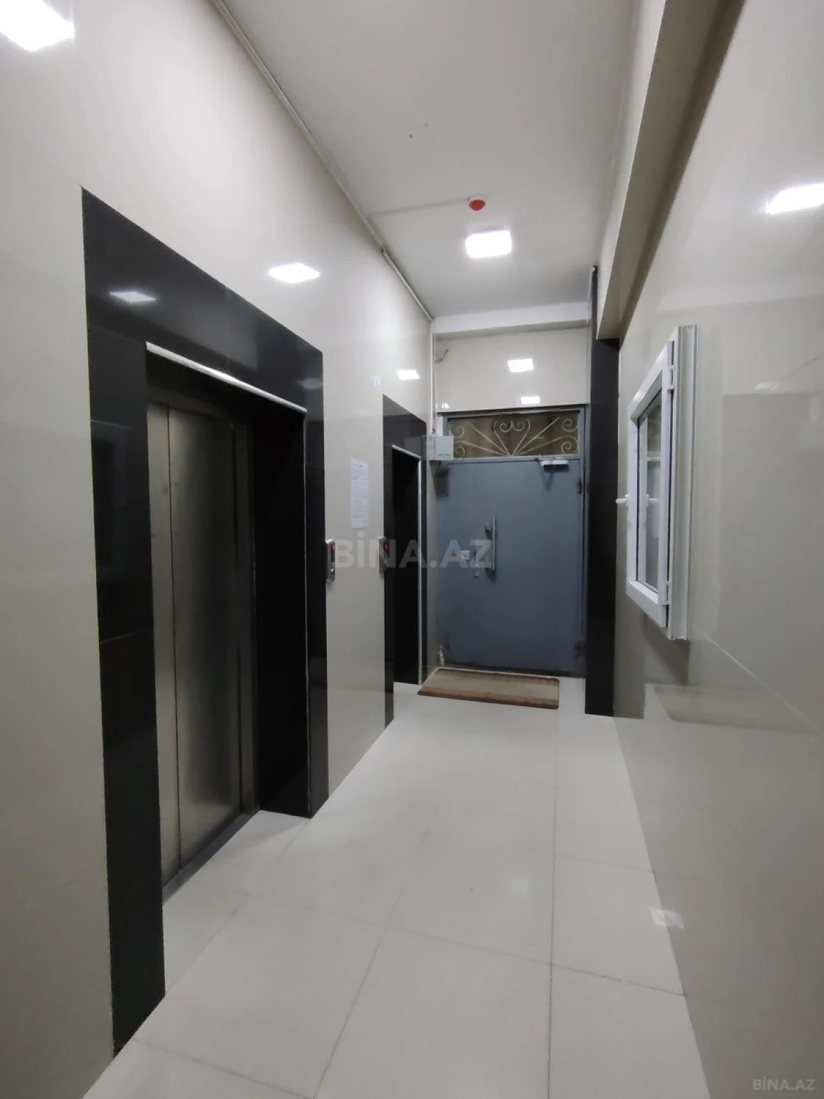 Satılır 3 otaqlı mənzil 117 m²