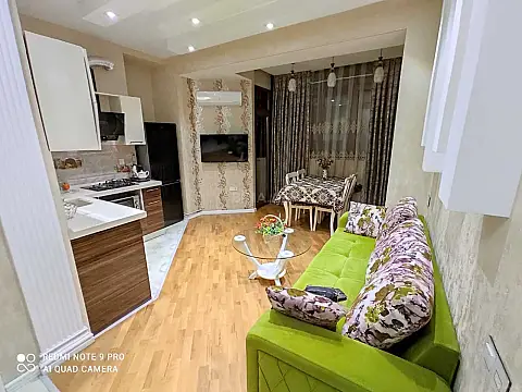Kirayə verilir 2 otaqlı mənzil 60 m²