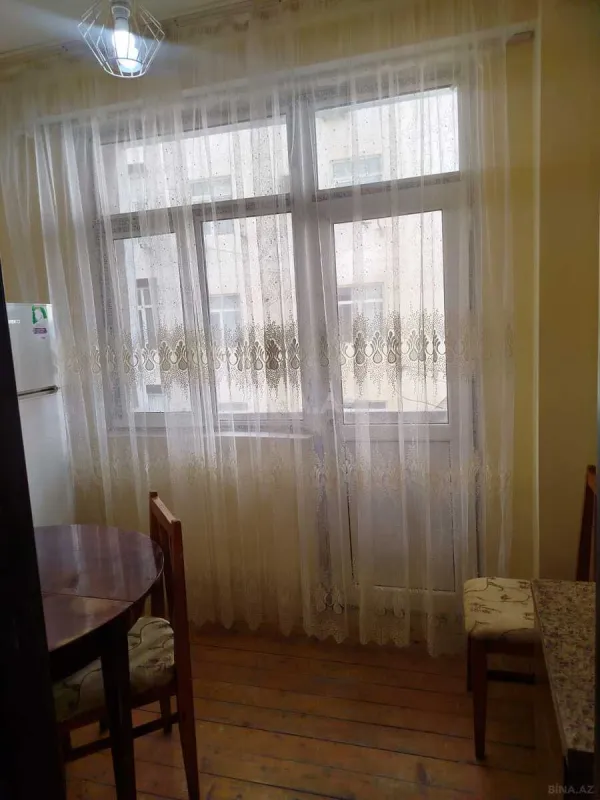 Kirayə verilir 2 otaqlı mənzil 45 m²