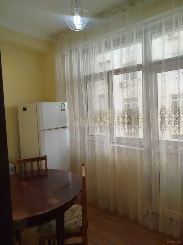 Kirayə verilir 2 otaqlı mənzil 45 m²