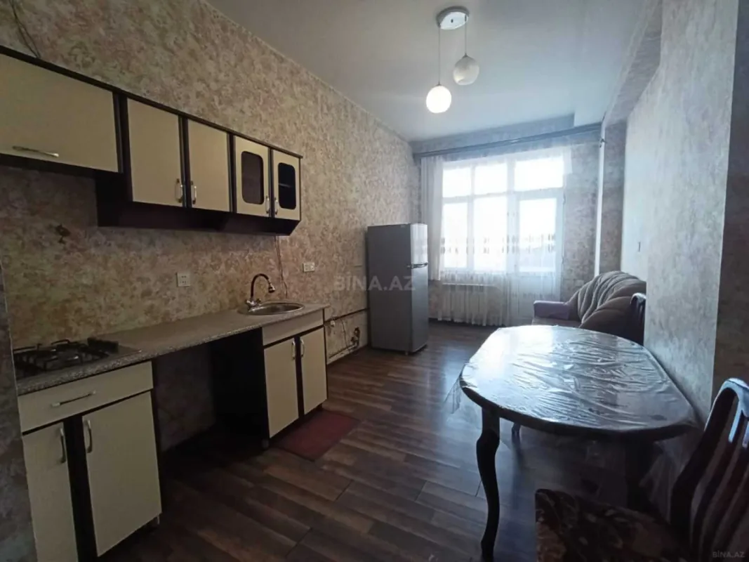 Kirayə verilir 2 otaqlı mənzil 98 m²