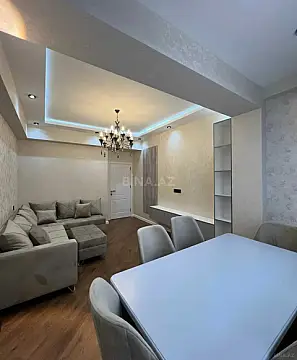 Kirayə verilir 2 otaqlı mənzil 60 m²