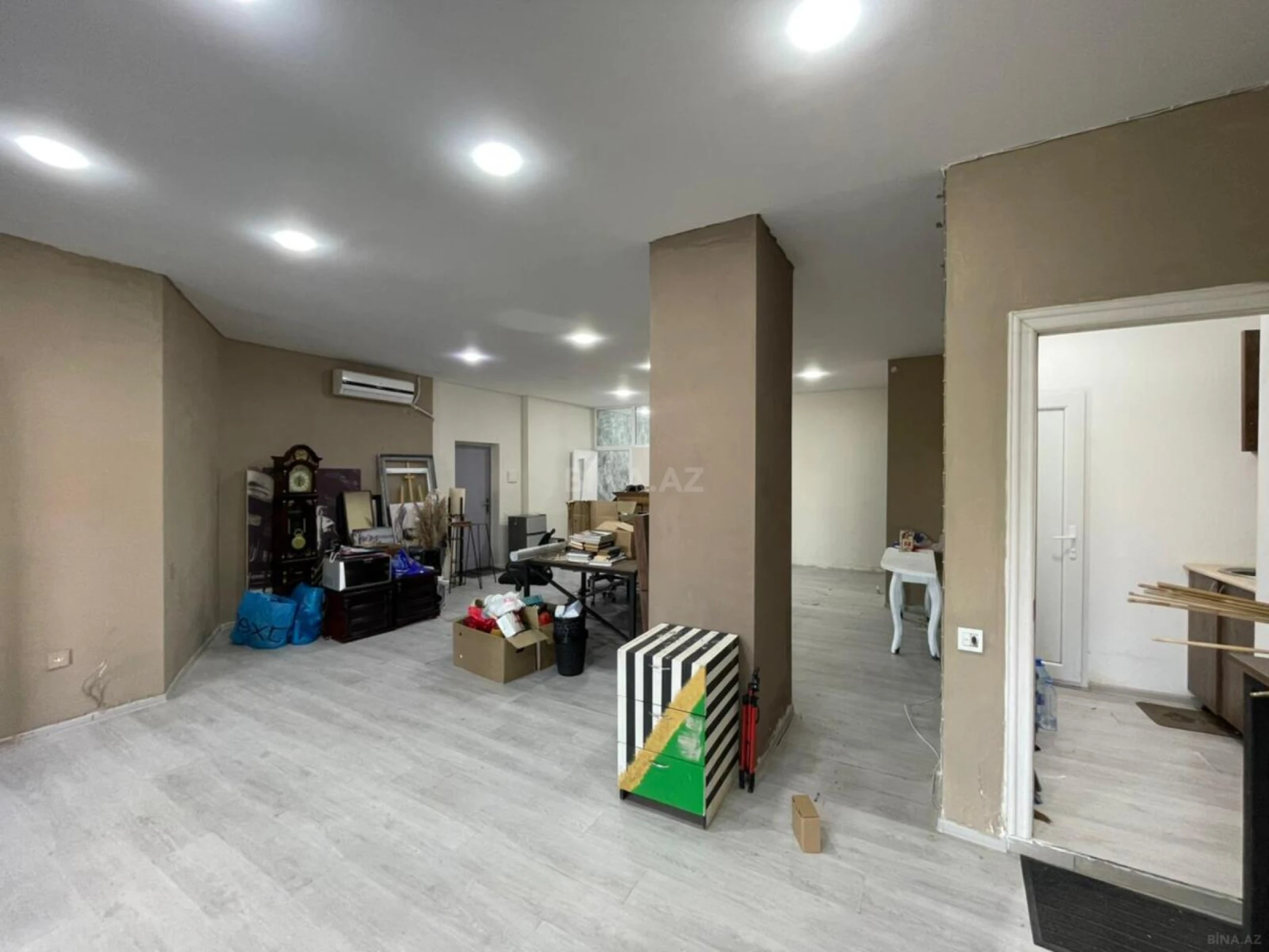 Kirayə verilir 3 otaqlı ofis 100 m²