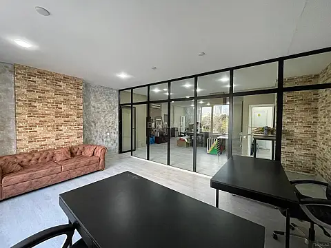 Kirayə verilir 3 otaqlı ofis 100 m²