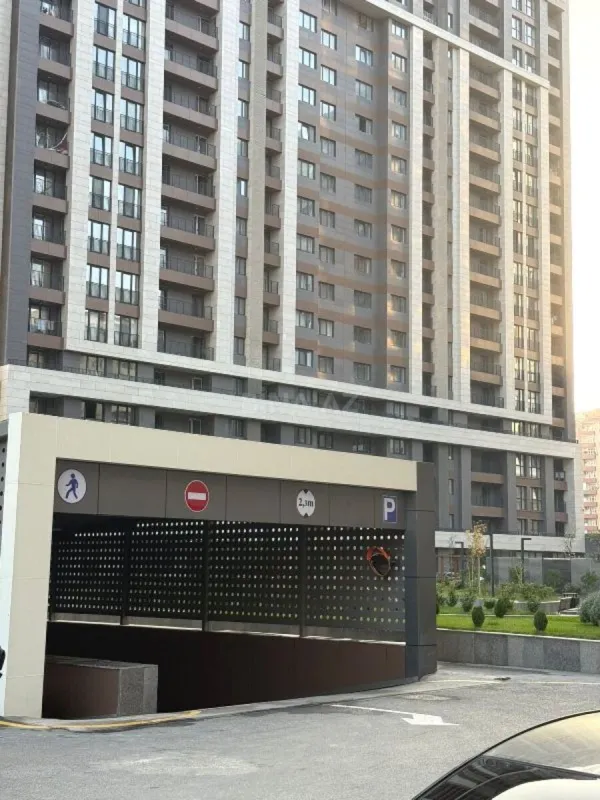 Satılır 3 otaqlı mənzil 127 m²