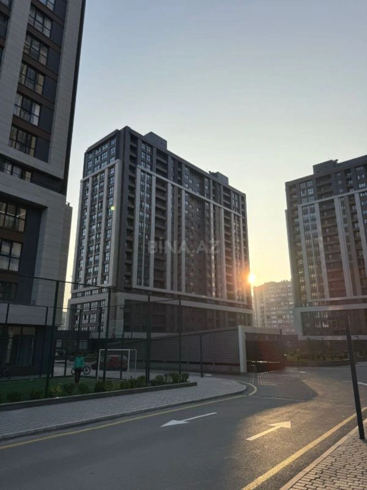 Satılır 3 otaqlı mənzil 127 m²