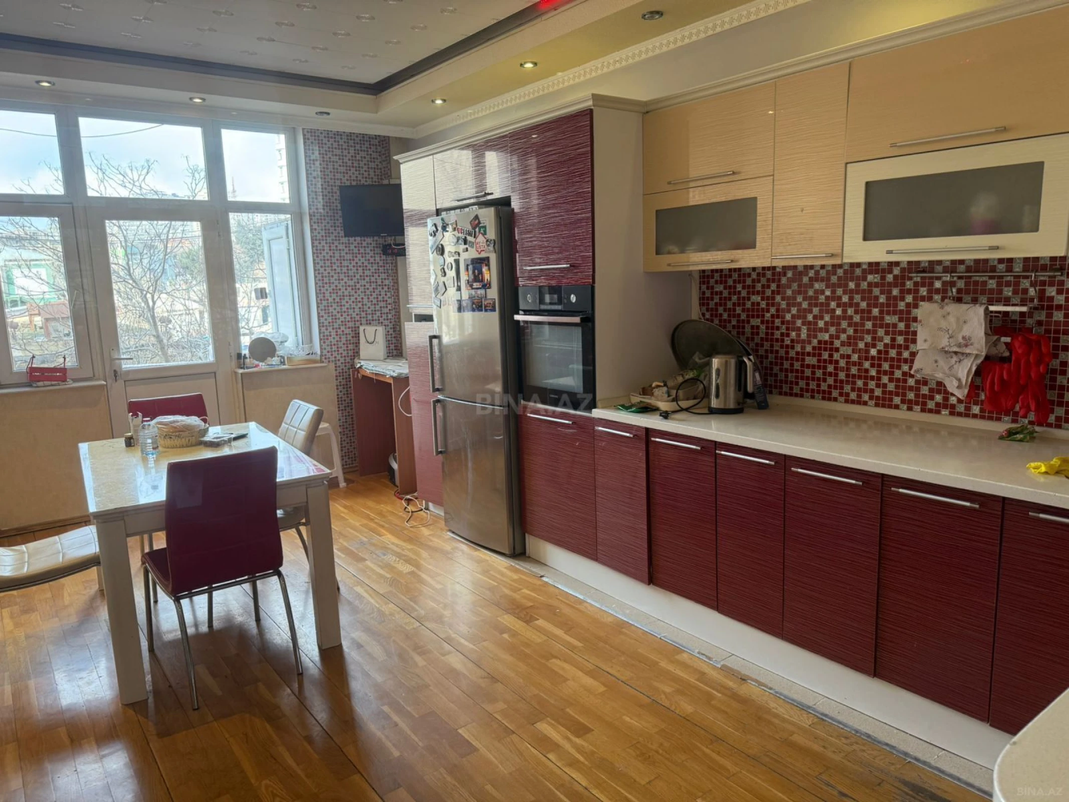 Satılır 3 otaqlı mənzil 125 m²