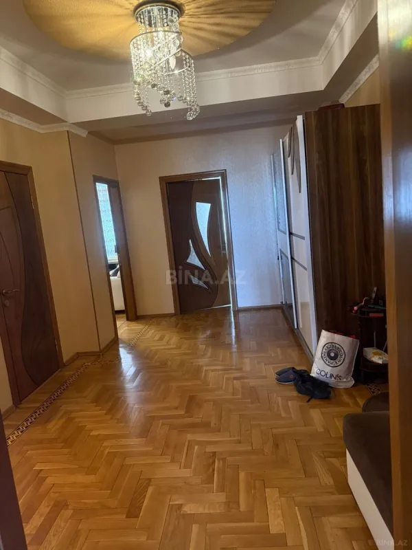 Satılır 3 otaqlı mənzil 125 m²