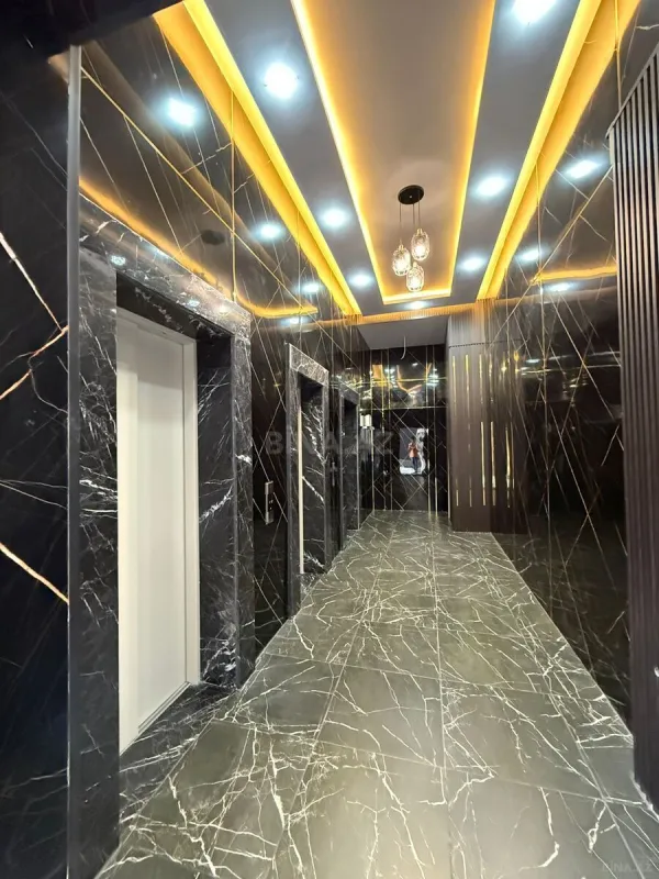 Satılır 3 otaqlı mənzil 158 m²