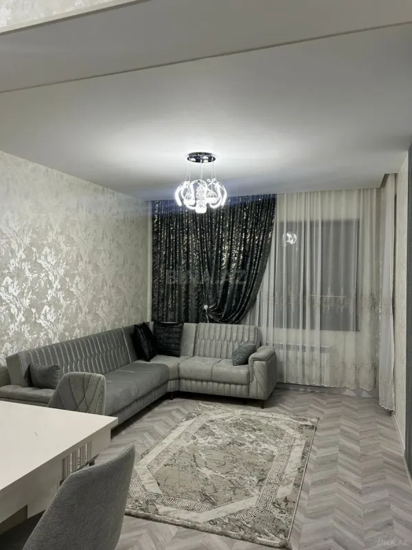 Kirayə verilir 2 otaqlı mənzil 77 m²