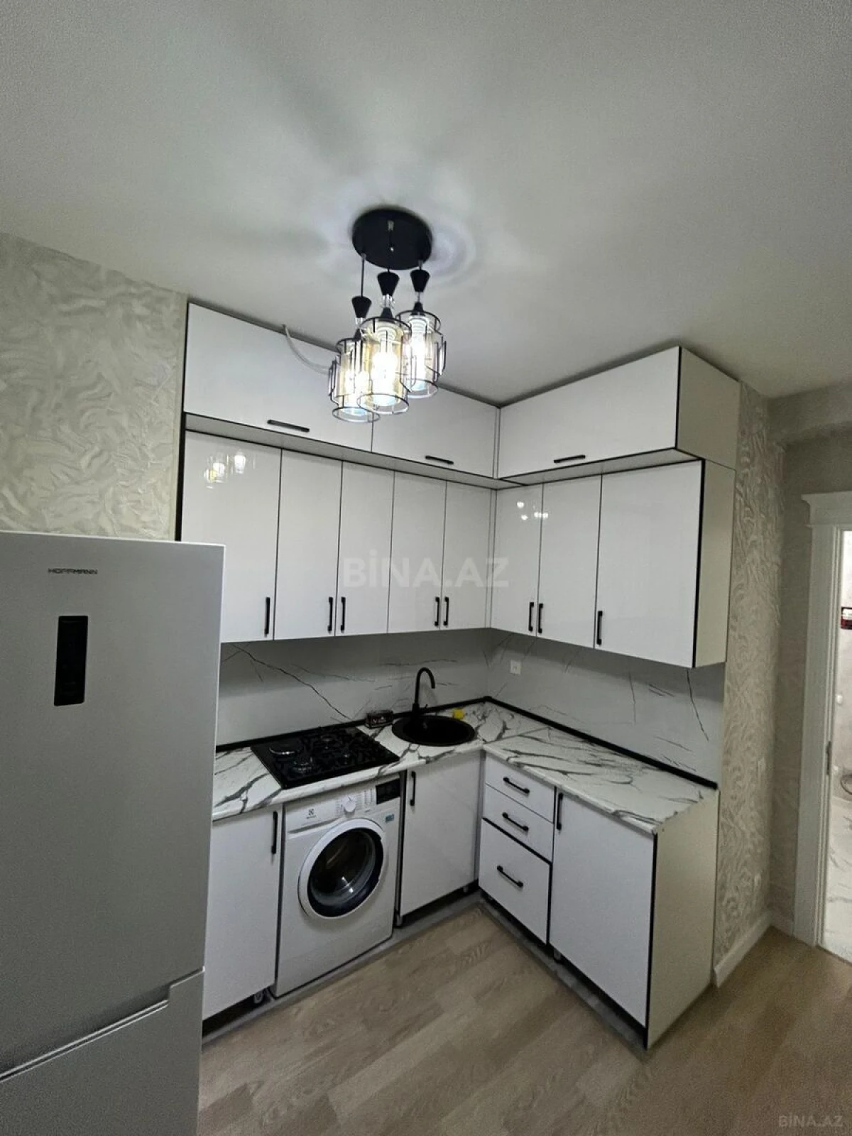 Kirayə verilir 2 otaqlı mənzil 77 m²