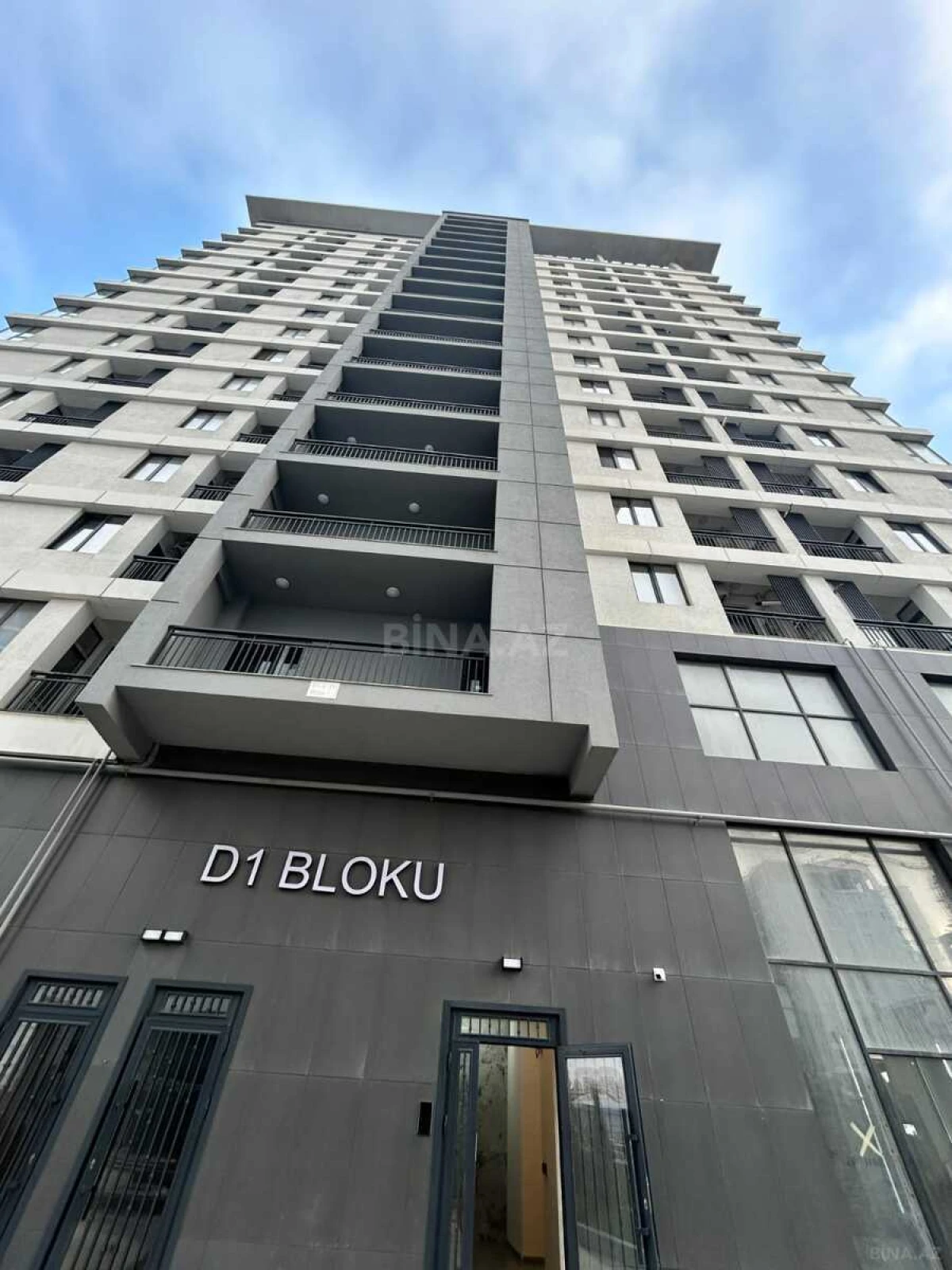 Kirayə verilir 2 otaqlı mənzil 77 m²
