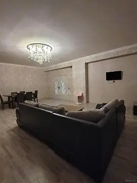 Kirayə verilir 3 otaqlı mənzil 190 m²