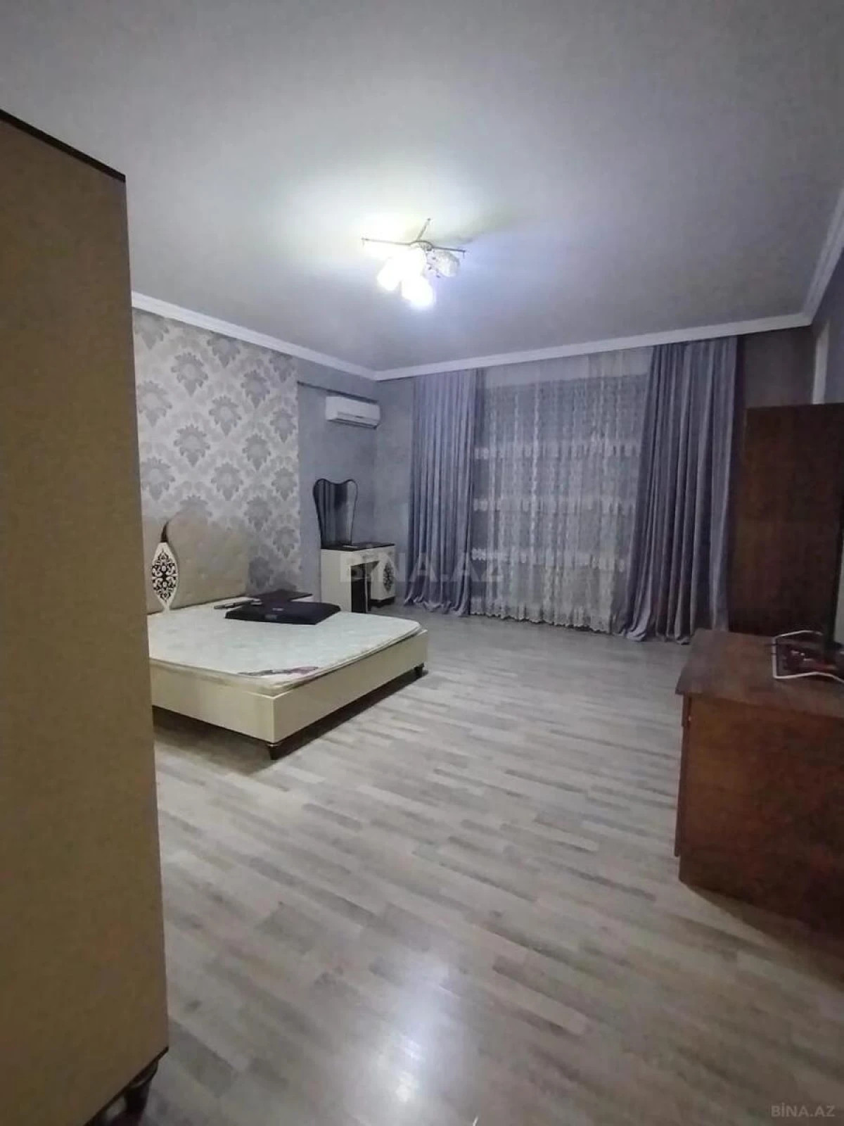 Kirayə verilir 3 otaqlı mənzil 190 m²