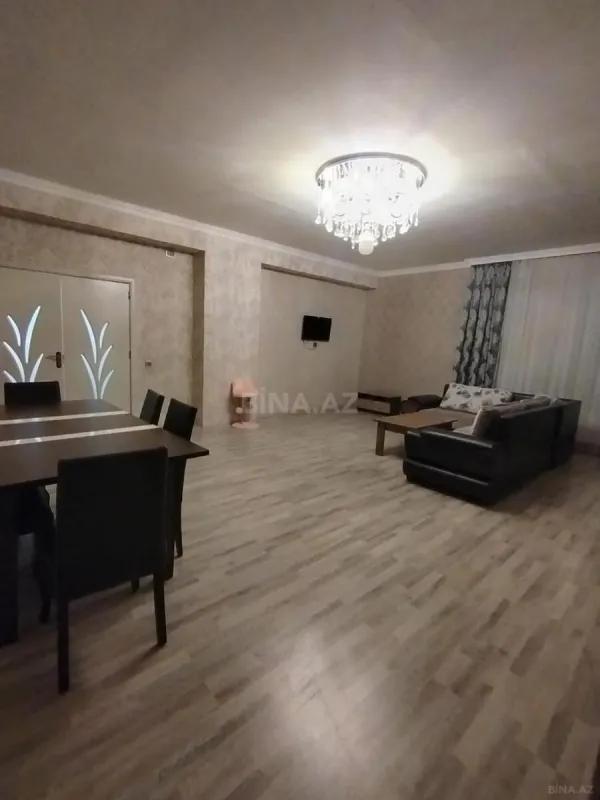 Kirayə verilir 3 otaqlı mənzil 190 m²
