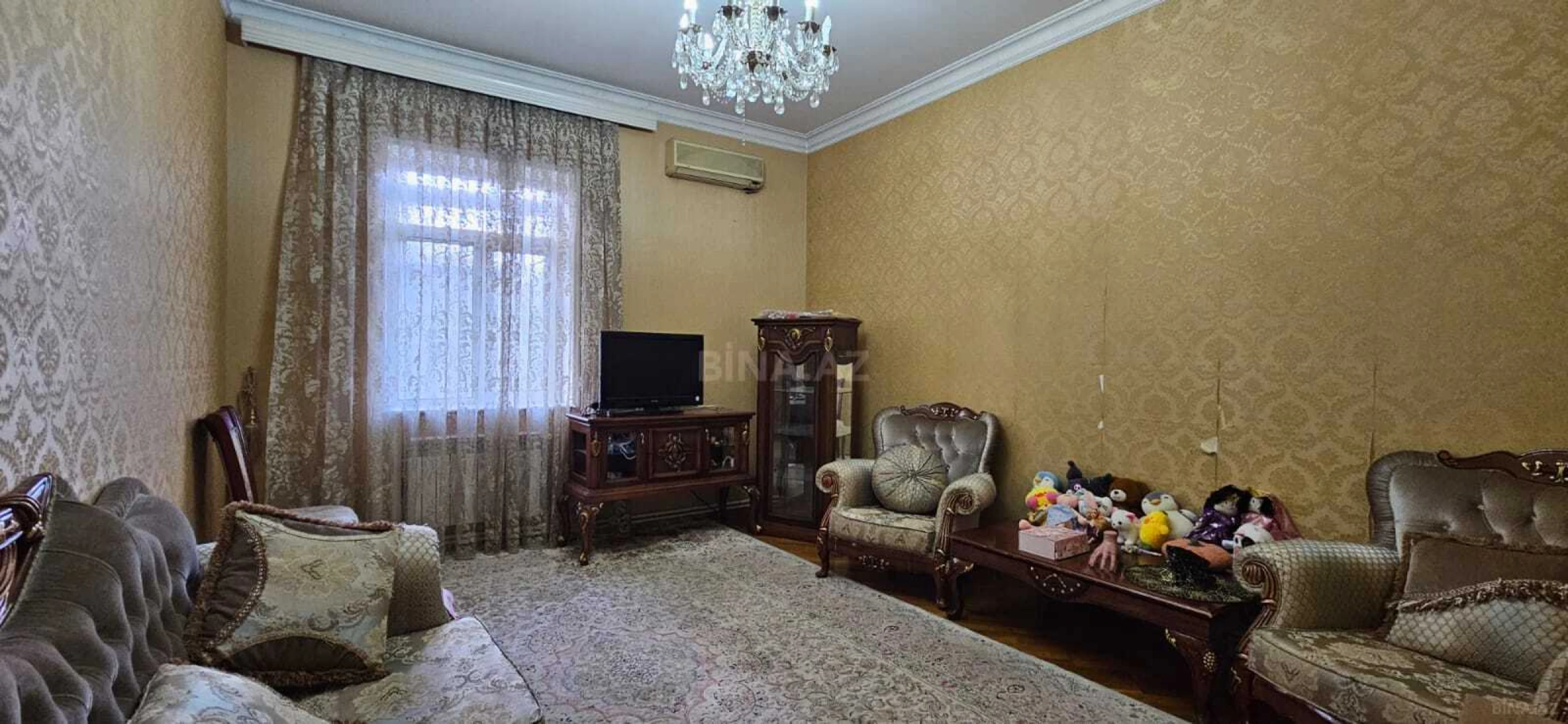Satılır 3 otaqlı mənzil 98 m²