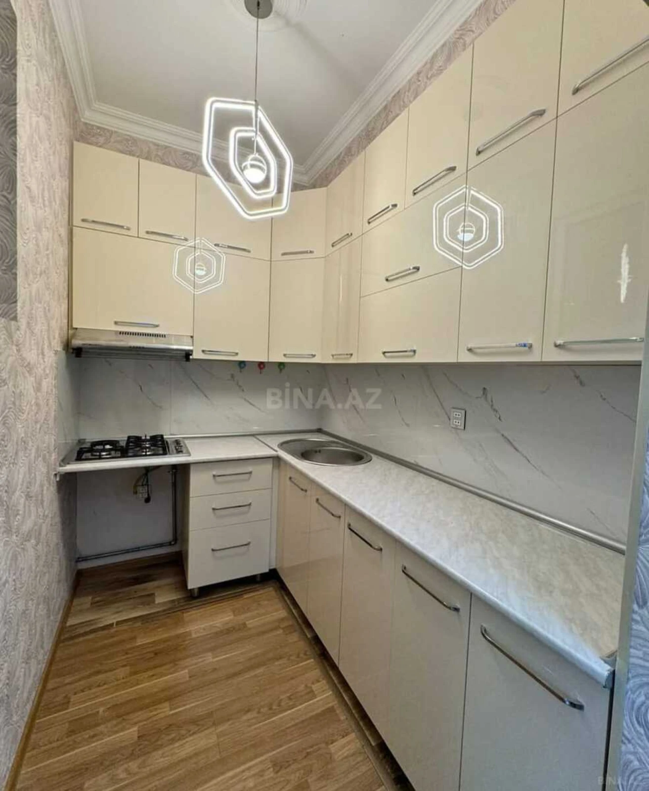 Satılır 2 otaqlı mənzil 48 m²