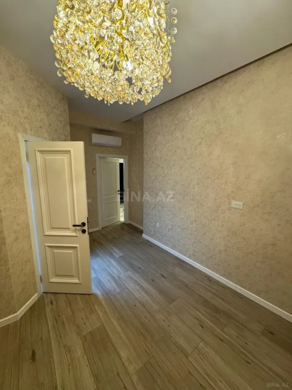 Kirayə verilir 5 otaqlı mənzil 250 m²