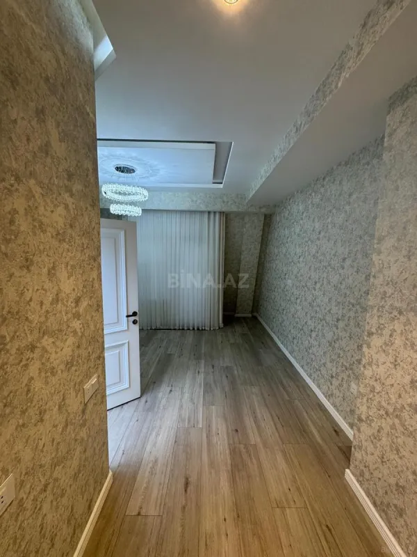 Kirayə verilir 5 otaqlı mənzil 250 m²