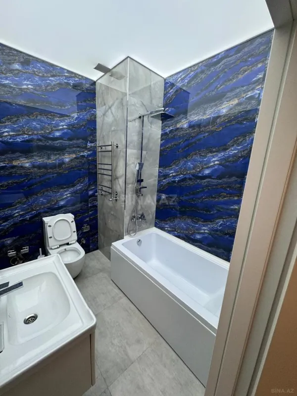 Kirayə verilir 5 otaqlı mənzil 250 m²