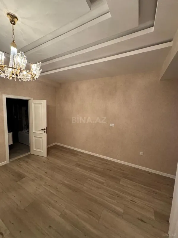Kirayə verilir 5 otaqlı mənzil 250 m²