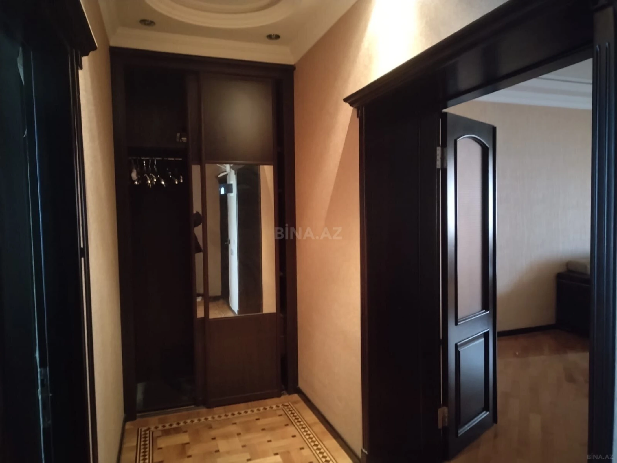 Satılır 2 otaqlı mənzil 62 m²