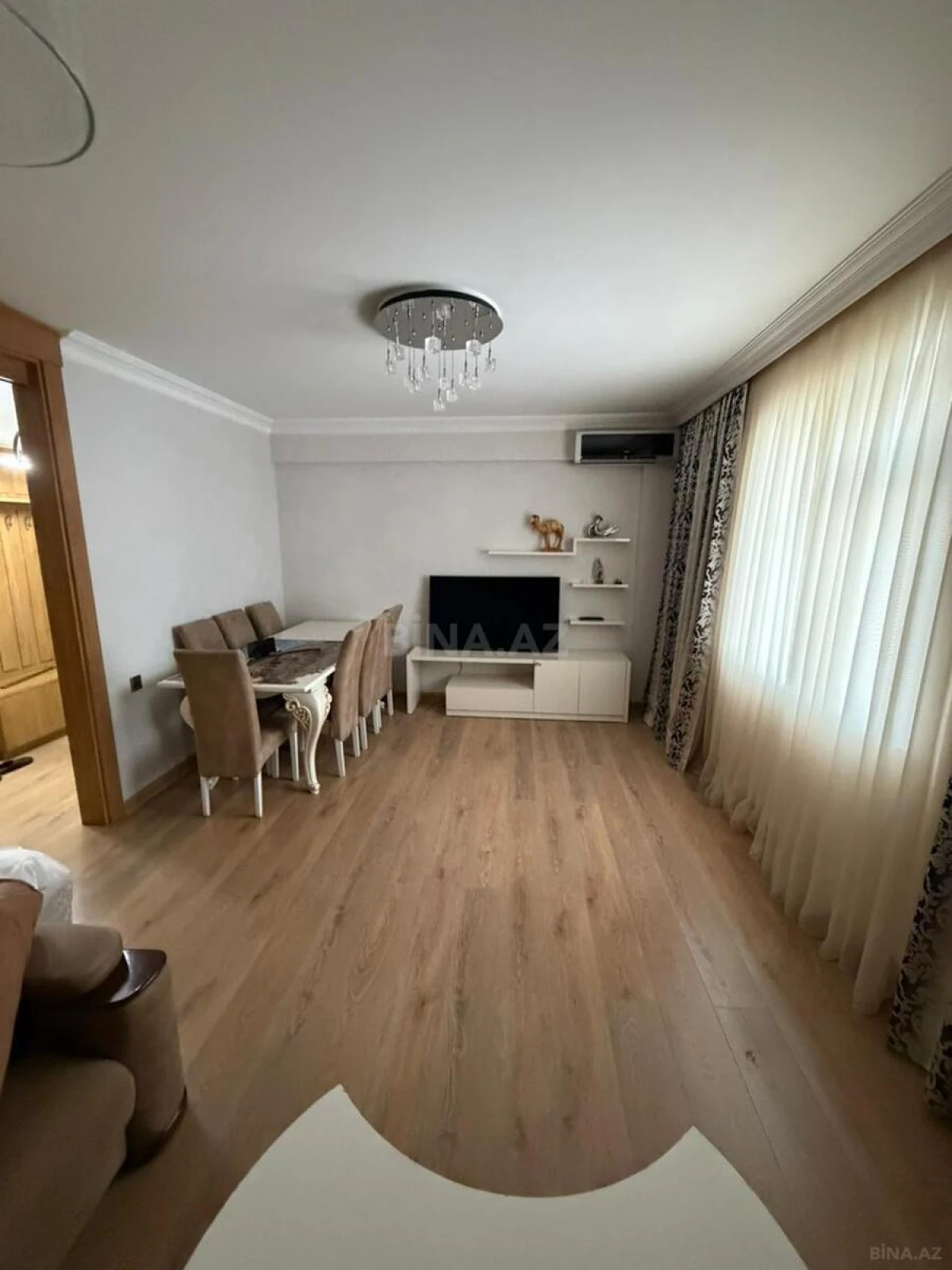 Kirayə verilir 3 otaqlı mənzil 130 m²