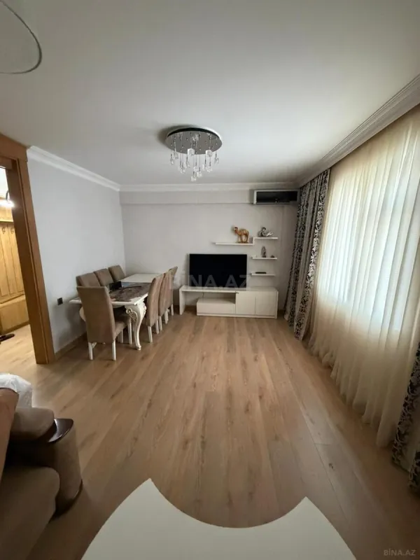 Kirayə verilir 3 otaqlı mənzil 130 m²