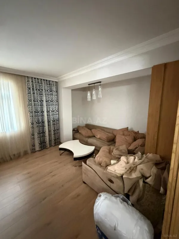 Kirayə verilir 3 otaqlı mənzil 130 m²