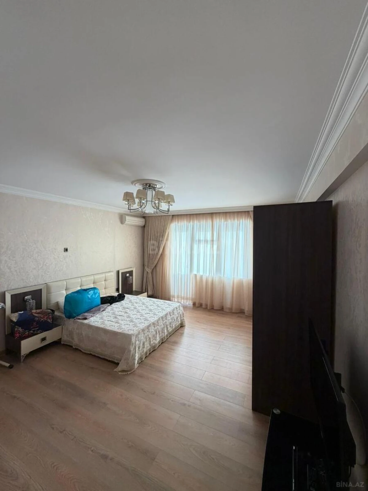 Kirayə verilir 3 otaqlı mənzil 130 m²