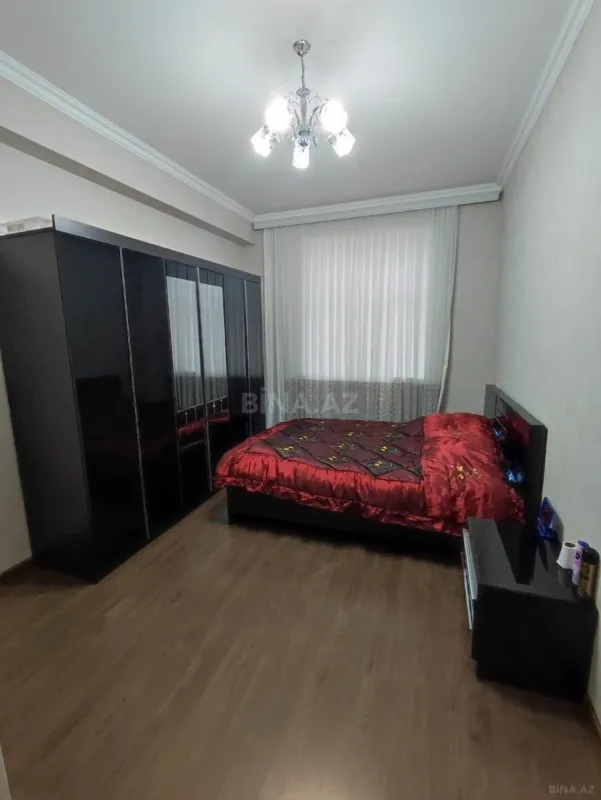 Satılır 4 otaqlı mənzil 120 m²