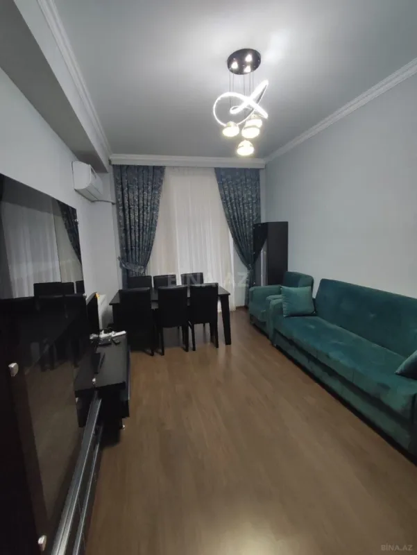 Satılır 4 otaqlı mənzil 120 m²